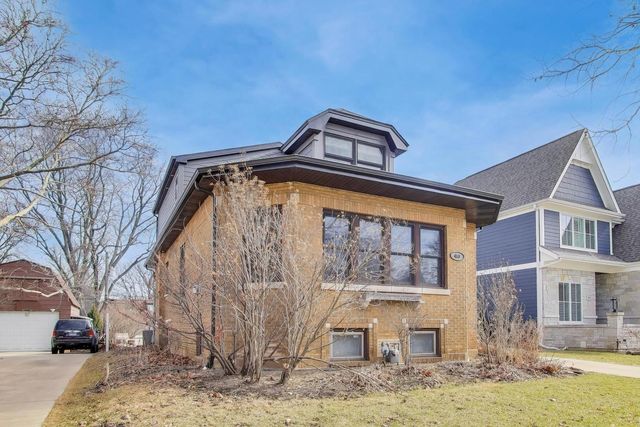 409 S Berkley Avenue, Elmhurst, IL 60126