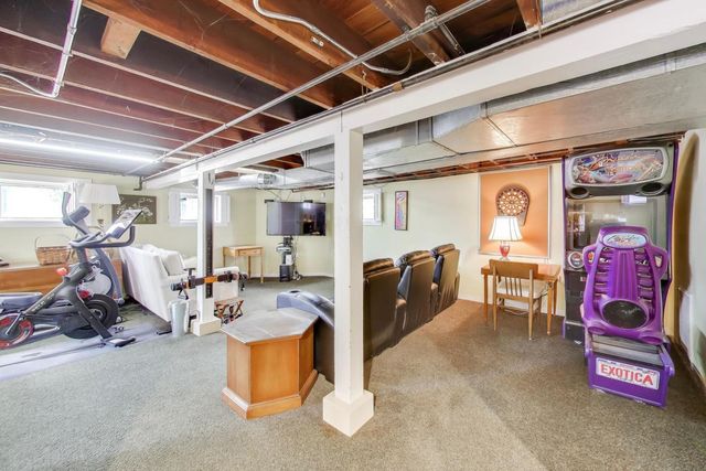 409 S Berkley Avenue, Elmhurst, IL 60126