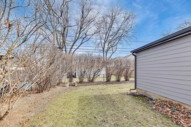 409 S Berkley Avenue, Elmhurst, IL 60126