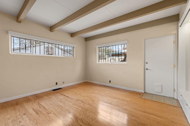 2723 MCEARL Avenue SE, Albuquerque, NM 87106