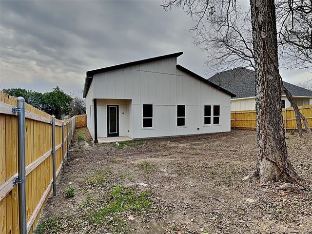 5416 Carver Drive, Fort Worth, TX 76107