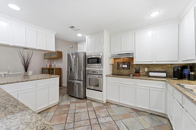 6015 Pebble Beach Drive, Houston, TX 77069