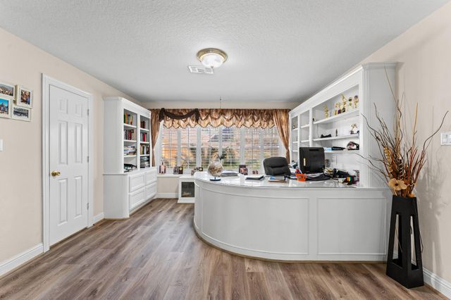 6015 Pebble Beach Drive, Houston, TX 77069