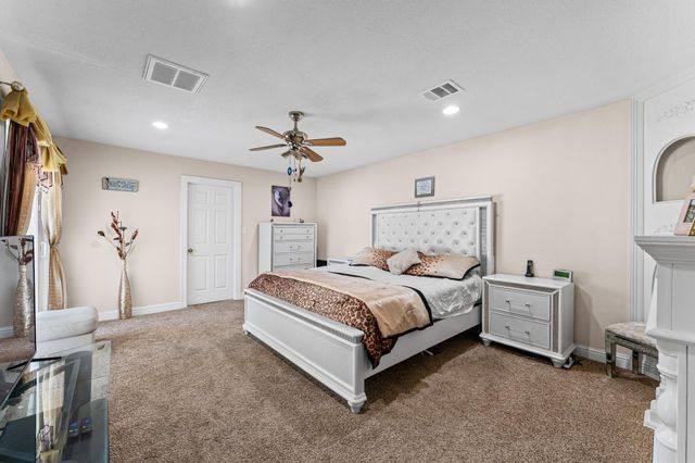6015 Pebble Beach Drive, Houston, TX 77069