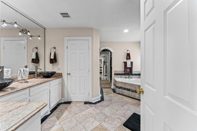 6015 Pebble Beach Drive, Houston, TX 77069