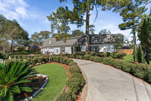 6015 Pebble Beach Drive, Houston, TX 77069