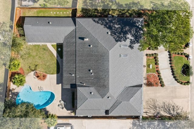6015 Pebble Beach Drive, Houston, TX 77069