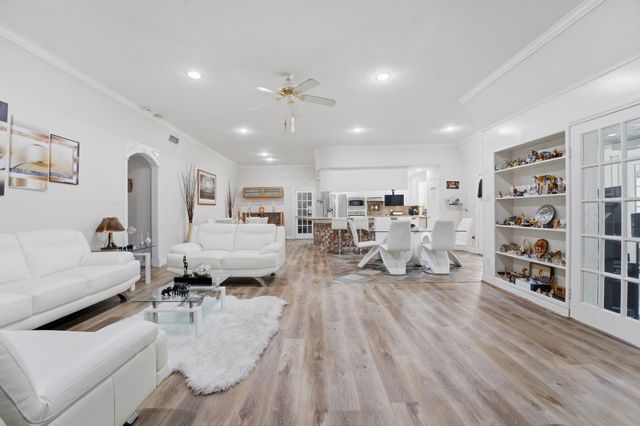 6015 Pebble Beach Drive, Houston, TX 77069