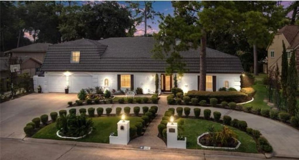 6015 Pebble Beach Drive, Houston, TX 77069