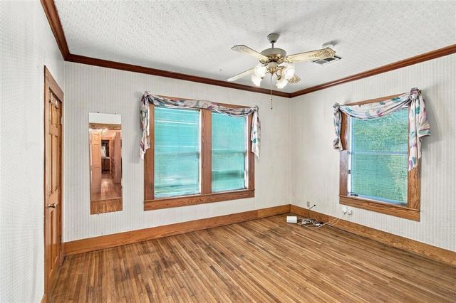 909 5th, Lake Charles, LA 70601