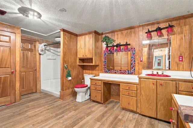 909 5th, Lake Charles, LA 70601
