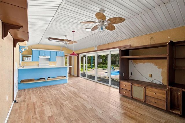 909 5th, Lake Charles, LA 70601