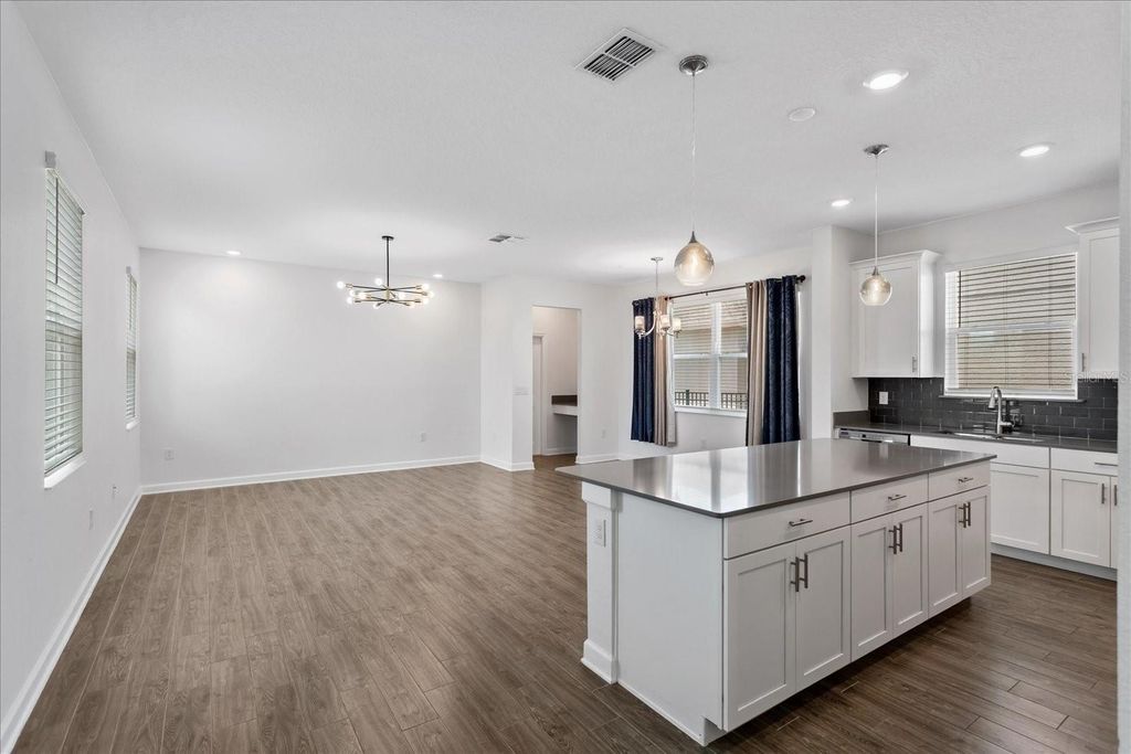 Image 4 of property listing at 11771 ALLEGORY ALLEY, Orlando, FL 32832