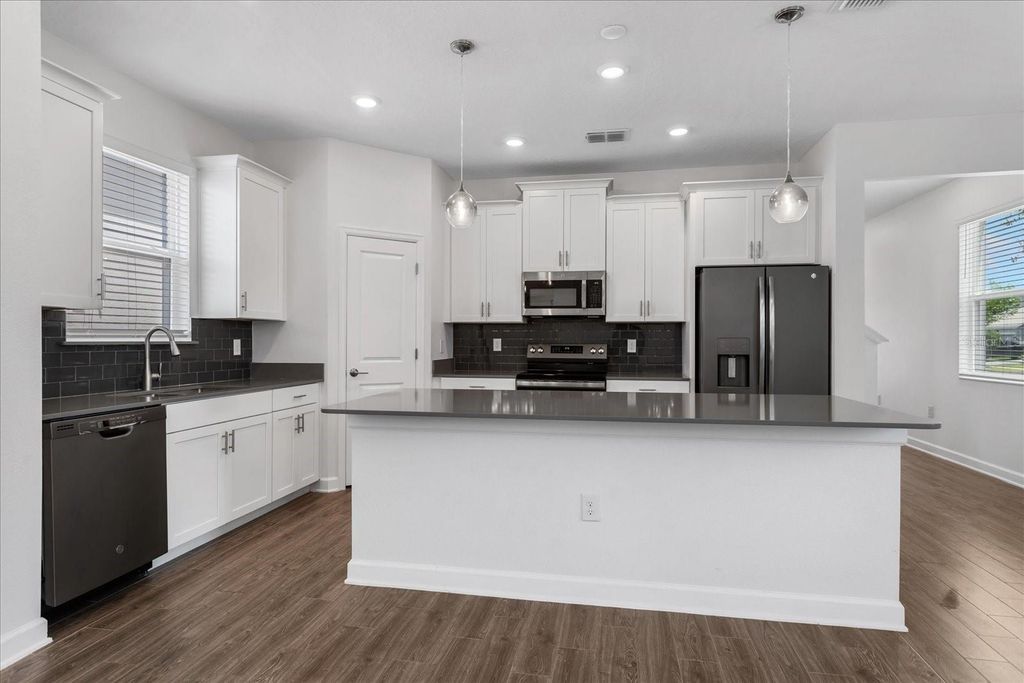 Image 5 of property listing at 11771 ALLEGORY ALLEY, Orlando, FL 32832