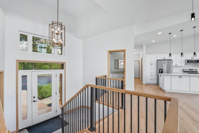 220 Robbins Road, Valparaiso, IN 46385