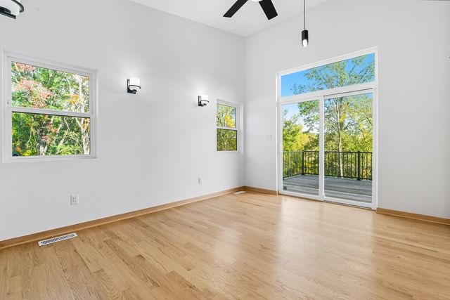 220 Robbins Road, Valparaiso, IN 46385