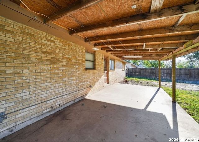 2203 COLONY DR, Hondo, TX 78861