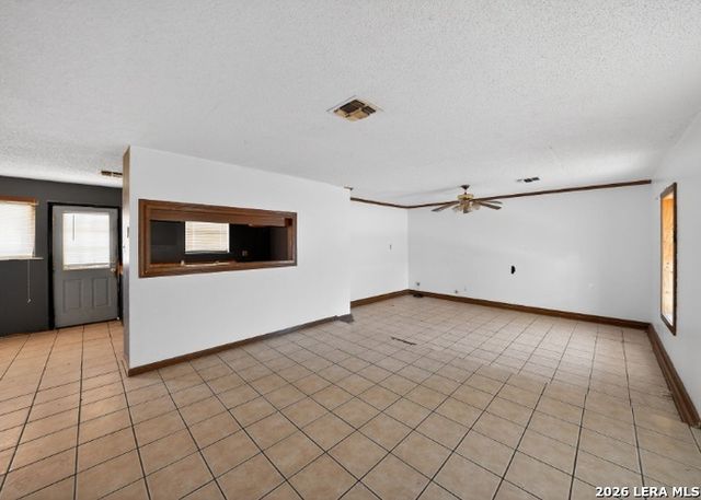 2203 COLONY DR, Hondo, TX 78861