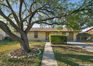 2203 COLONY DR, Hondo, TX 78861