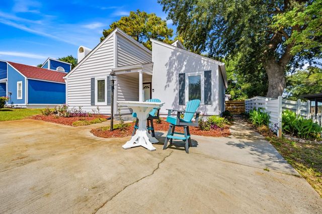 706 Jerdon Circle, North Myrtle Beach, SC 29582