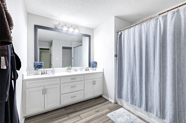 4808 Butterfield Road, Arlington, TX 76017