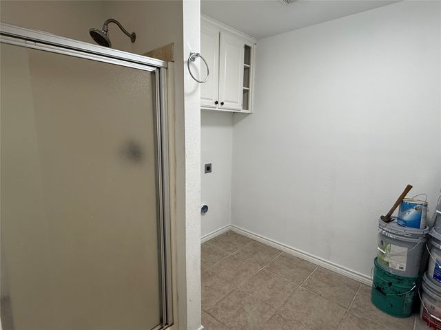 205 S Parkway Drive, Alvarado, TX 76009