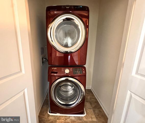 618 STRASSLE WAY, South Plainfield, NJ 07080