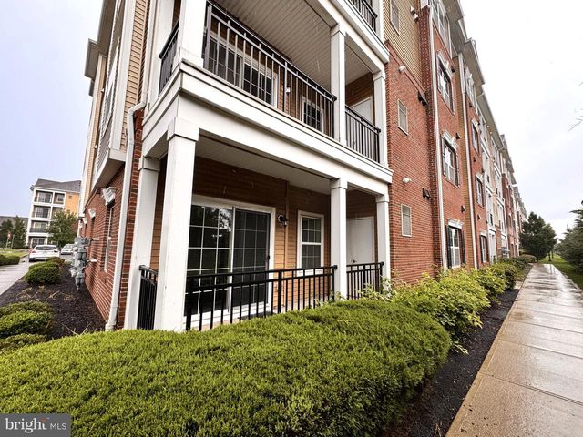 618 STRASSLE WAY, South Plainfield, NJ 07080