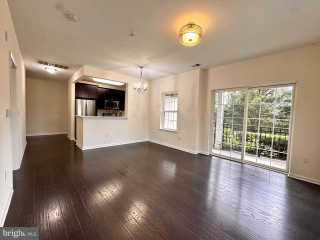 618 STRASSLE WAY, South Plainfield, NJ 07080