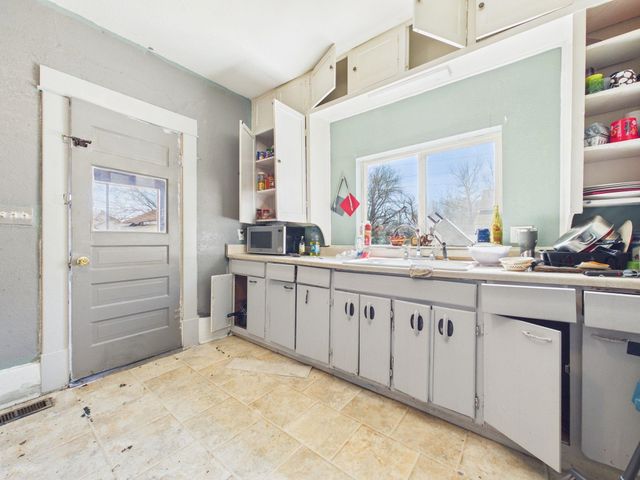 1840 S Water St, Wichita, KS 67213