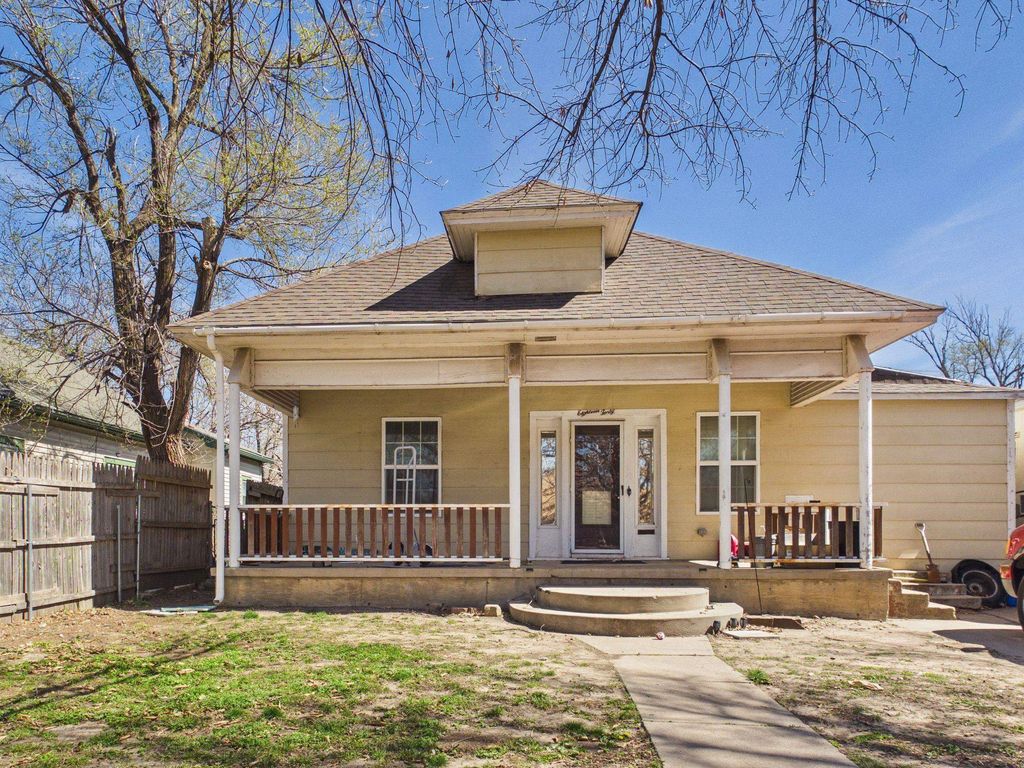 1840 S Water St, Wichita, KS 67213