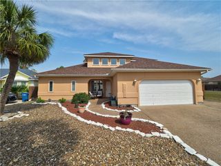 13810 Eaglesnest Bay Dr, Corpus Christi, TX 78418