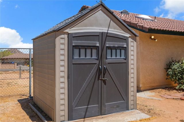 15155 Apache, Apple Valley, CA 92307
