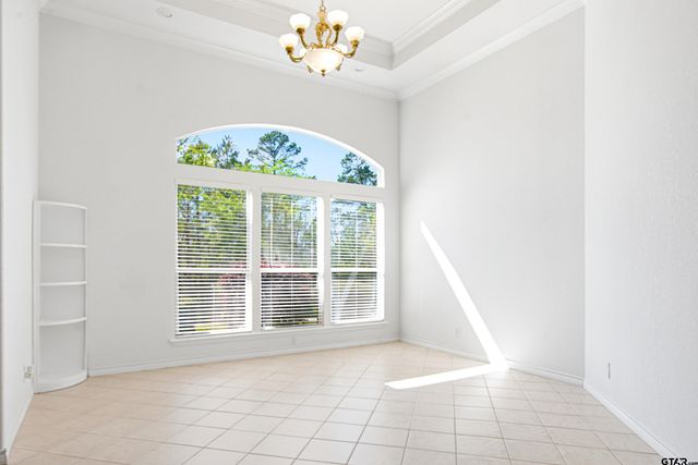 18737 Oakbrook Rd, Tyler, TX 75703