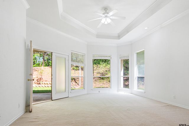 18737 Oakbrook Rd, Tyler, TX 75703