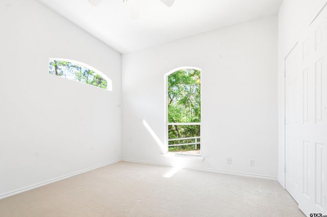 18737 Oakbrook Rd, Tyler, TX 75703