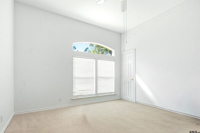 18737 Oakbrook Rd, Tyler, TX 75703