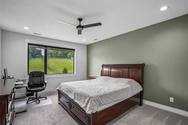 10324 Hidden Valley Drive, Johnston, IA 50131
