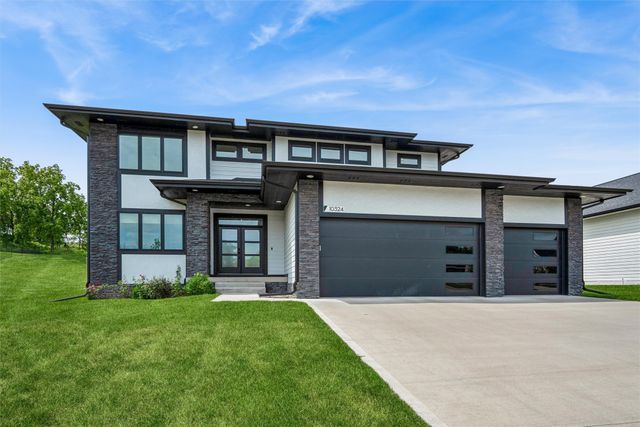 10324 Hidden Valley Drive, Johnston, IA 50131
