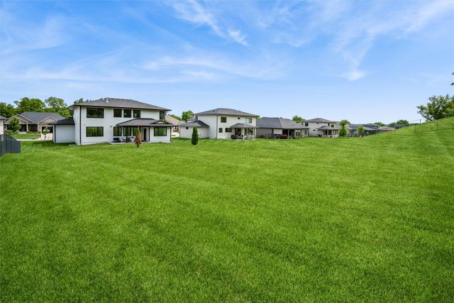 10324 Hidden Valley Drive, Johnston, IA 50131