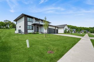 10324 Hidden Valley Drive, Johnston, IA 50131