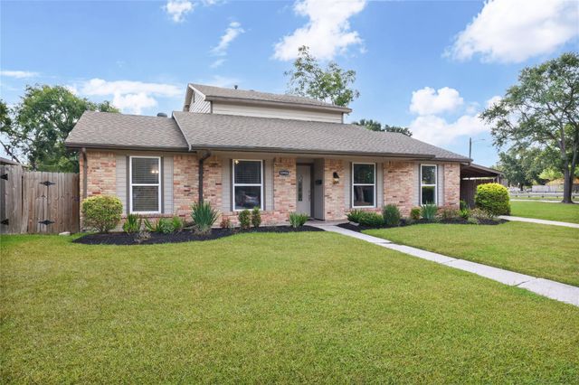 10906 Sagecrest Lane, Houston, TX 77089