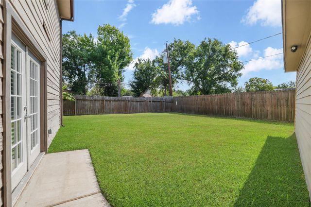 10906 Sagecrest Lane, Houston, TX 77089