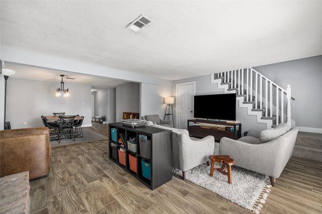 10906 Sagecrest Lane, Houston, TX 77089