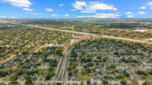 10906 Sagecrest Lane, Houston, TX 77089