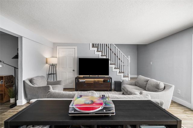 10906 Sagecrest Lane, Houston, TX 77089