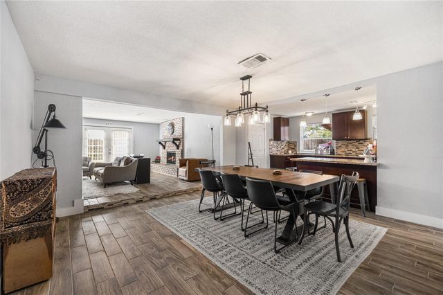 10906 Sagecrest Lane, Houston, TX 77089