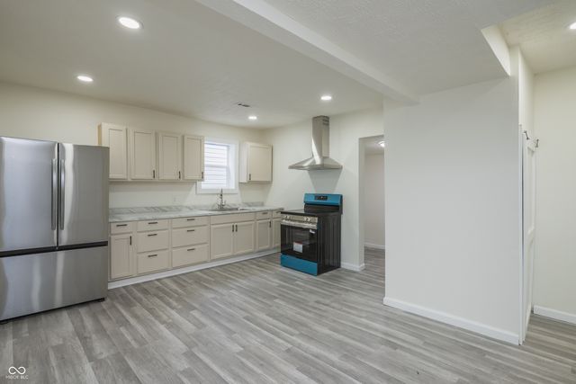 804 W Laurel Street, Seymour, IN 47274
