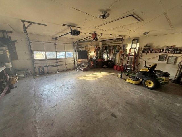 155 County Road 133, Alvin, TX 77511