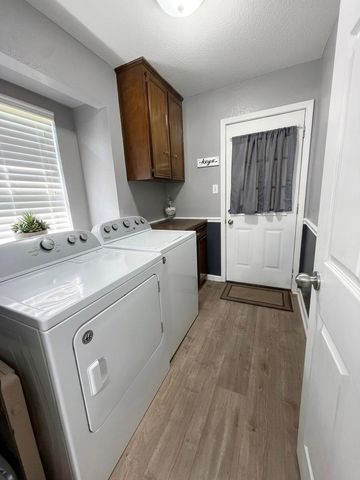 155 County Road 133, Alvin, TX 77511